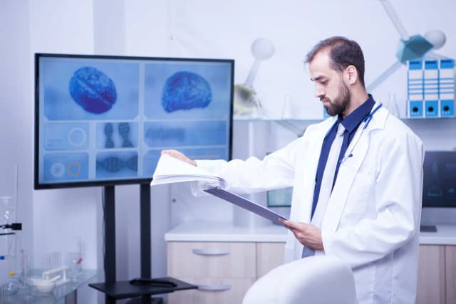 Jakie choroby leczy neurolog i kiedy warto zgłosić się na wizytę