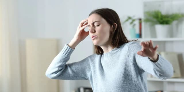 Częste zawroty głowy przyczyna – poznaj powody swoich dolegliwości